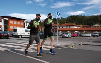 TriAntzar taldeak Movember mugimenduarekin bat egin nahi izan du Azarorako pentsatutako ekimen berriaren eskutik