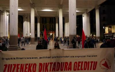 GKSk konzentrazioa deitu zuen ezarritako neurriak autoritarioak direla salatuz