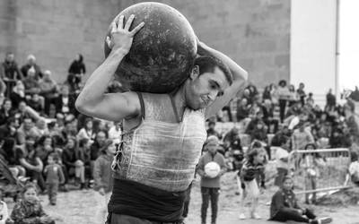 "Sakanako eskola ez bagenu, ez nintzateke harri jasotzailea izanen"