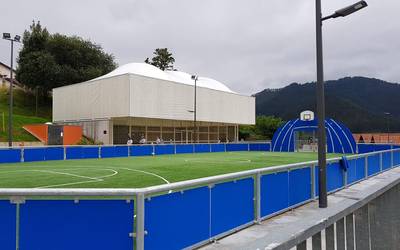 Erabiltzaile profesional eta erdi profesionalek soilik erabili ahal izango dute Mendaroko padel pista