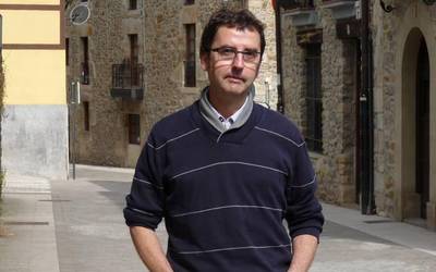 Beñardo Kortabarria alkatea 'Harira' saioan martitzenean