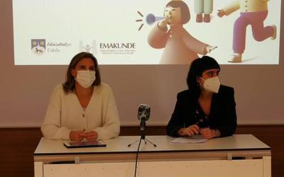 Idiazabalgo Berdintasun Diagnostikoa osatzen hasiak direla aurkezteko prentsaurrekoa eskaini zen atzo