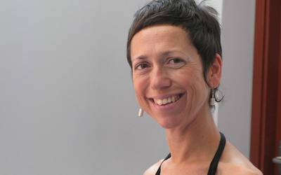 Ana Galarraga: “Asumitu behar dugu luzez izango dugula birusa gure artean eta hau ez duela txerto batek konponduko