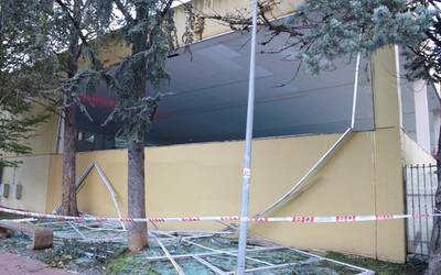 Astelehenean hasiko dira Musakolako igerilekuko beiratea konpontzen