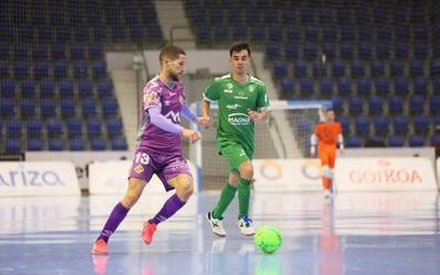 Berriro ere atean ezin asmatu