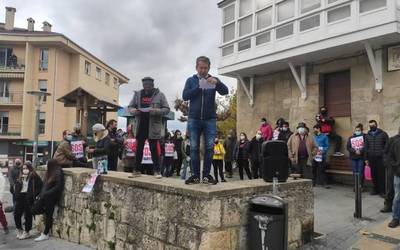 Aguraingo ostalariek "inolako alternatibarik gabe" daudela salatu dute