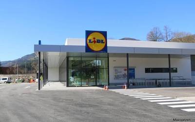 Gipuzkoako LIDL dendetako langile taldea indartzeko eskatu du LAB sindikatuak