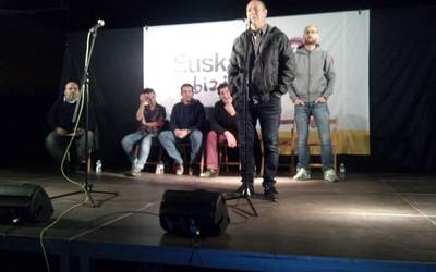 Kultur etxean eskurgarri daude San Nikolas eguneko bertso saiorako gonbitak
