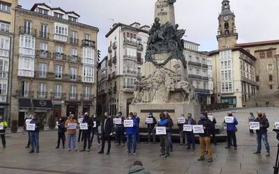 Auzitara eraman dituzte Mercedeseko balizko kaleratzeak