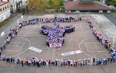 Azaroaren 25eko adierazpen instituzionala onartu du Berako udalak ahobatez