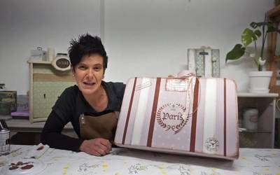 Martart - Maleta bat apaintzen