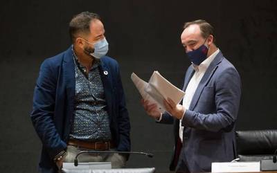 Aurrekontuen aurka, bakarrik gelditu da Navarra Suma