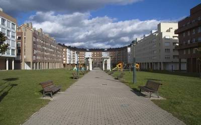 Udaltzaingoak 122 adingabe salatu ditu Ibaiondon, segurtasun neurriak urratzeagatik