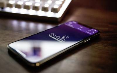 Twitch plataforman euskara ofiziala izateko kanpaina abiatu du euskal bideo-joko komunitateak