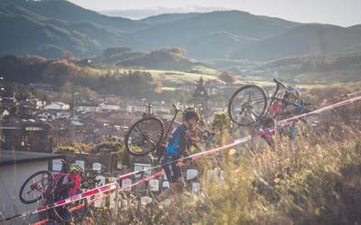 Datozen urteetan ziklo-kros probak ibarrera ekartzea "zail" ikusten dute antolatzaileek