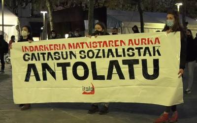 “Indarkeria matxistaren aurka, gaitasun sozialistak antolatu” lelopean Itaia taldeak kontzentrazioa burutu du
