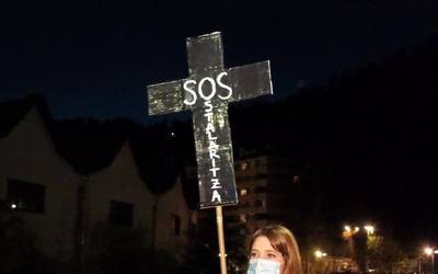 Goierriko ostalari, merkatari eta zerbitzu sektoreak manifestazioa egin zuten
