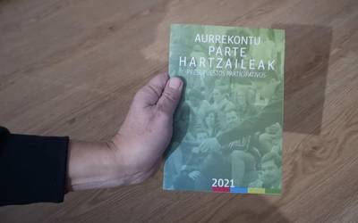 "Ekarpen mamitsuak" jaso dituela adierazi du EH Bilduk