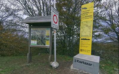 Bukatu dituzte Dolmenen Ibilbidea seinaleztatzeko lanak