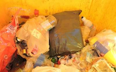 Zer egiten dute guk sailkatutako plastikozko ontziekin?