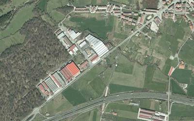 Udalak Zumurdiñetareko industrialdean partzela saldu du