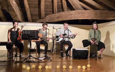 Umorez eta musikaz borobilduko dute Euskaraldia Urdazubin