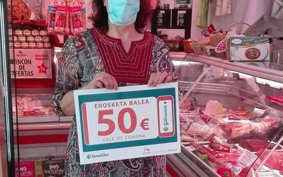 Doneztebeko merkatarien eta zerbitzuen elkarteak saritutako zenbakien zerrenda plazaratu du