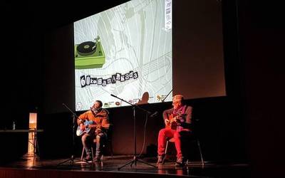 Euskal musikan zehar bidaiatu dute Markezek eta Elorrietak, Aita Marin