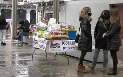 Jostailu bilketa egin du Zubimusu Ikastolak Amasa-Villabonako Elkartasun  Sarearekin eta Zizurkilgo jostailu trukearekin batera