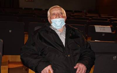 Antonio Oliden eta Kontxako Bandera irabazi zuten Lasarte-Michelin traineruko kideak omendu dituzte