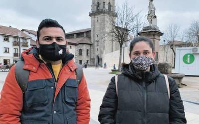 “Euskaraz bizi gura dugu eta Otxandion posible da hori, kalean euskaraz entzuten dugulako jendea”