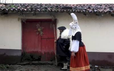 Bideoa: Olentzeroren eta Mari Domingiren mezua