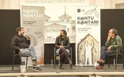 "K@ntu k@ntari Aiaraldean" disko-liburua, kalean
