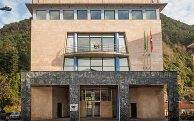 2.764.000 euroko aurrekontua onartu du Mendaroko Udalak 2021erako, EAJren botoekin