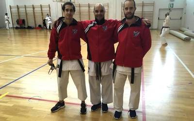 Laugarren Dan maila eskuratu du Odilo Vazquez karate entrenatzaileak