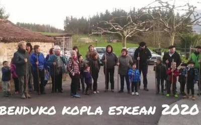 [BIDEOA] Iurretarrek ez diote Abendu koplak kantatzeko ohiturari hutsik egin