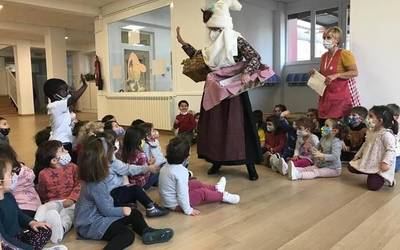 Orioko Ikastolan eta Zaragueta Eskolan bisita berezia izan dute ikasleek