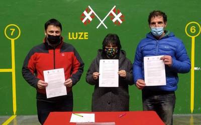 Lankidetza hitzarmena sinatu dute Leitza, Goizueta eta Larraungo pilota elkarteek