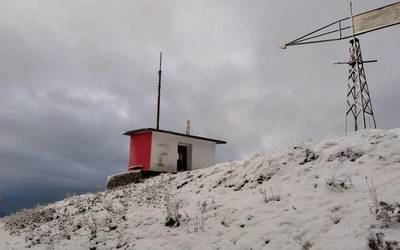 Dezente zuritu du gaur Elgeta inguruetan, eta elur gehiago espero da aste bukaerarako
