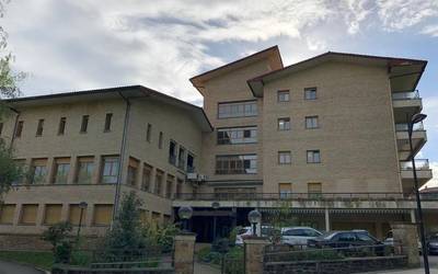 Beste egoiliar batek eman du positibo Oñatiko San Martin egoitzan