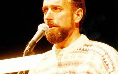 Luis Otamendi bertsolari aiarra hil da