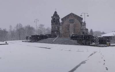 Urkiola ibilgailuentzako zabaldu dute