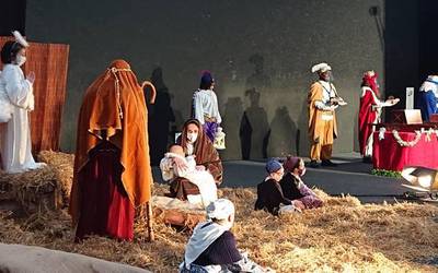 [BIDEOA] Errege Magoek ilusioa eta lilura eraman dute Aitzurira