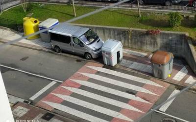 Espaloian oinezkoendako leku barik
