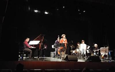 Laboa jazzaren galbahetik pasata
