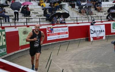 Ez da adostasunik izan Izeta VI.aren eta Peñagarikanoren artean apustua egiteko