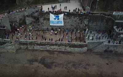 Herritar ugari mobilizatu da euskal presoen eskubideen alde