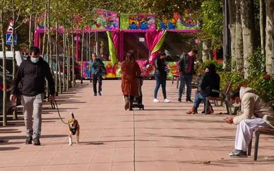 Beasain kaleak, jendea, terrazak, maskarak COVID-19, koronabirus