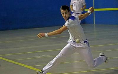 Bertan behera gelditu da San Anton Pilota txapelketa