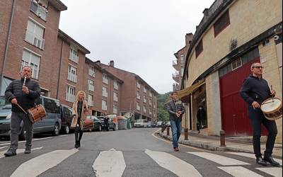 Txistulariek kalejiran girotuko dituzte kaleak San Anton Egunean